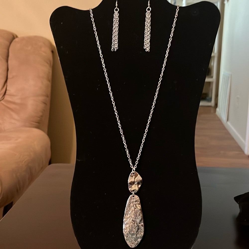 Long necklace